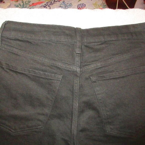Old Navy Jean Shorts Womens Size 6 Black Denim Smoothing OG Straight Long NWT - Picture 7 of 10